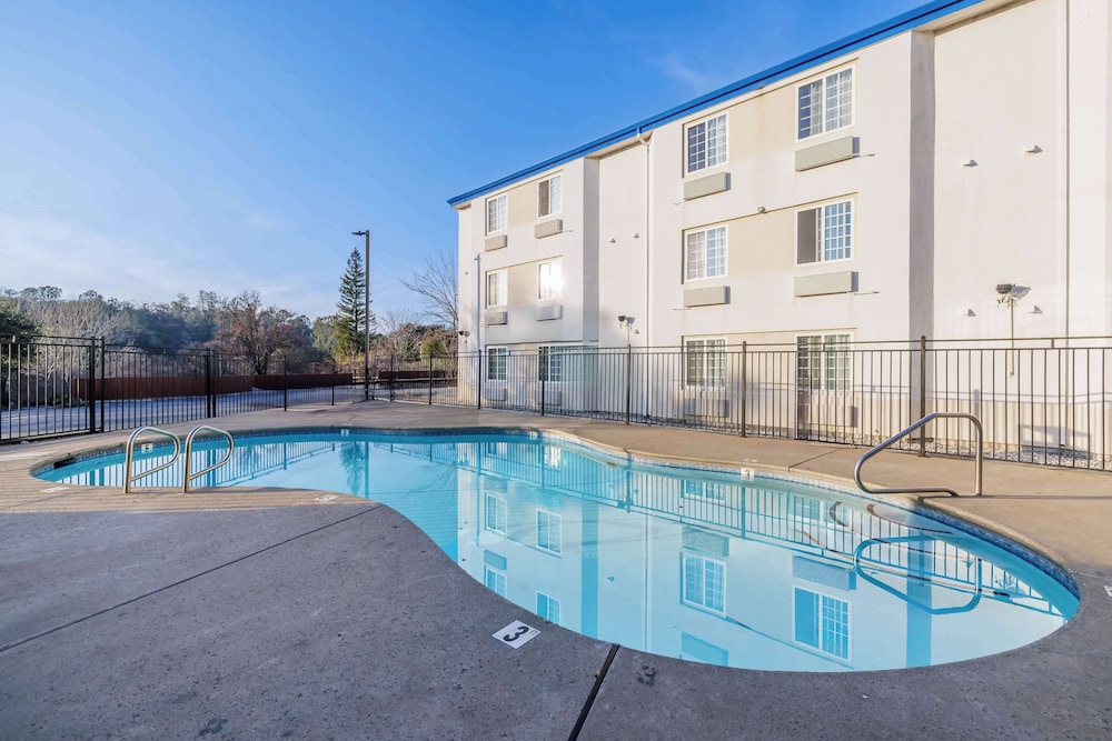 Motel 6 Auburn CA - photo 24
