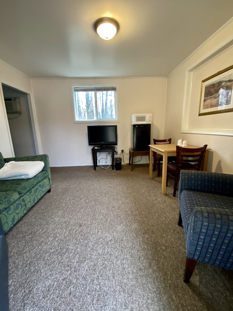 Country Place Inn And Suites - photo 6