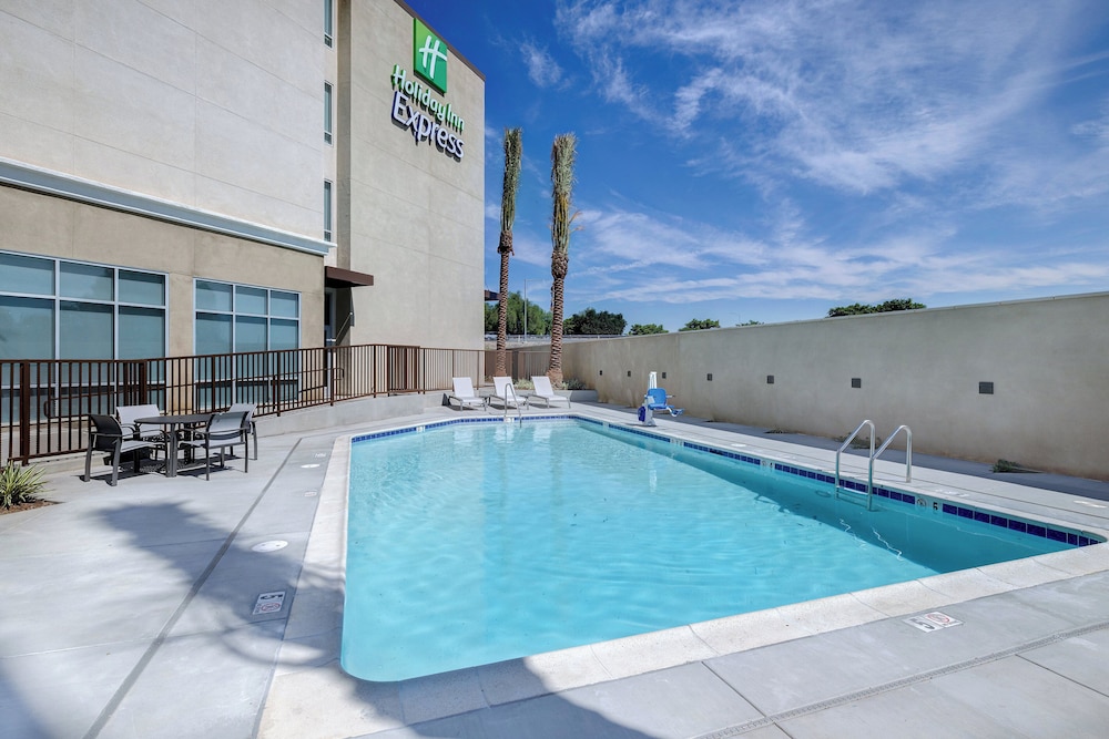 Holiday Inn Express & Suites Ontario Chino Hills by IHG - photo 28