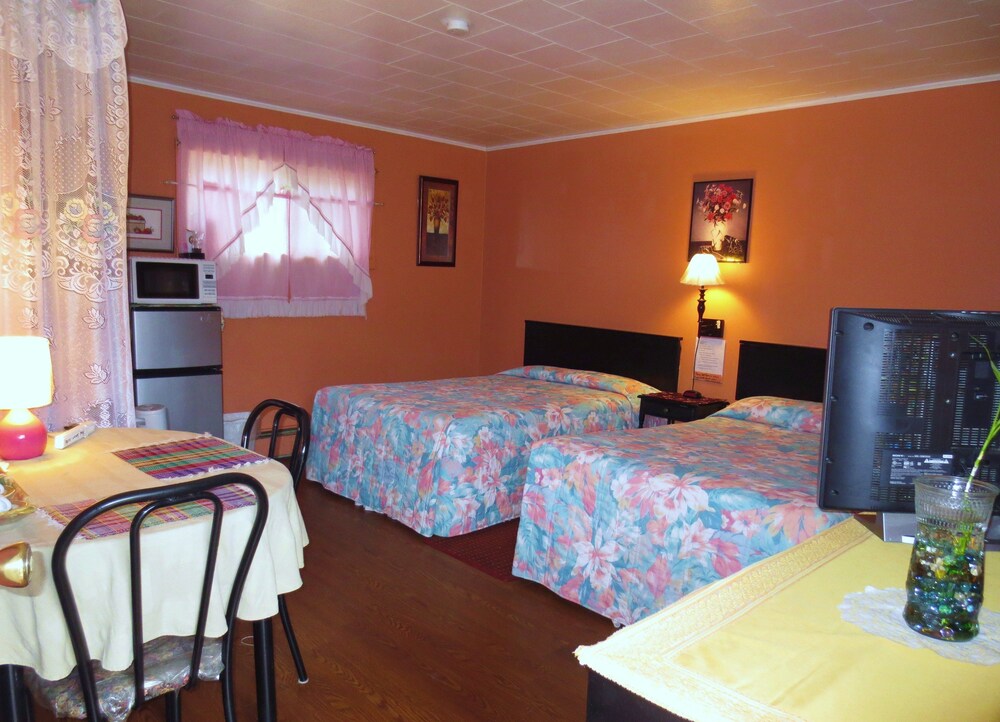 Four Seasons Motel - photo 7