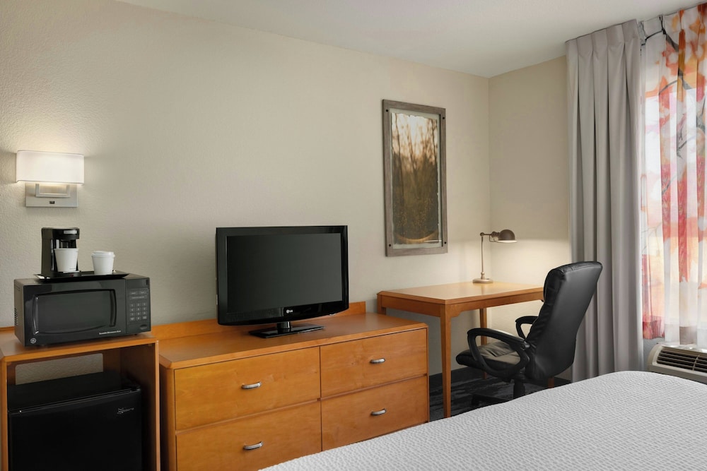 Fairfield Inn & Suites by Marriott Springdale - photo 11