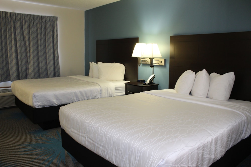 Reston Inn & Suites - photo 18