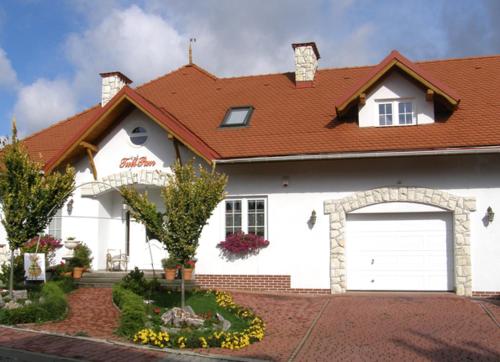 Dom Tulipan — 4-Star Luxury Hotel in Krynica-Zdroj, Poland