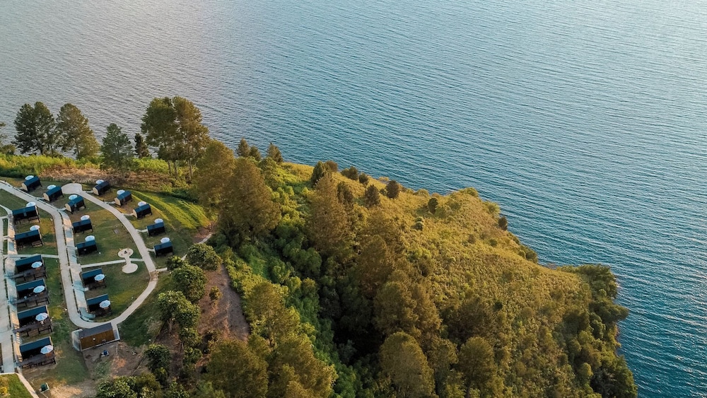 Bobocabin Patra Parapat in Parapat, Indonesia