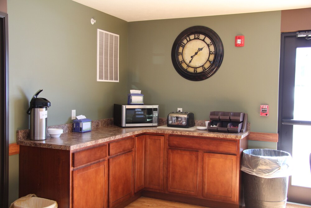 Green Acres Hotel - photo 47