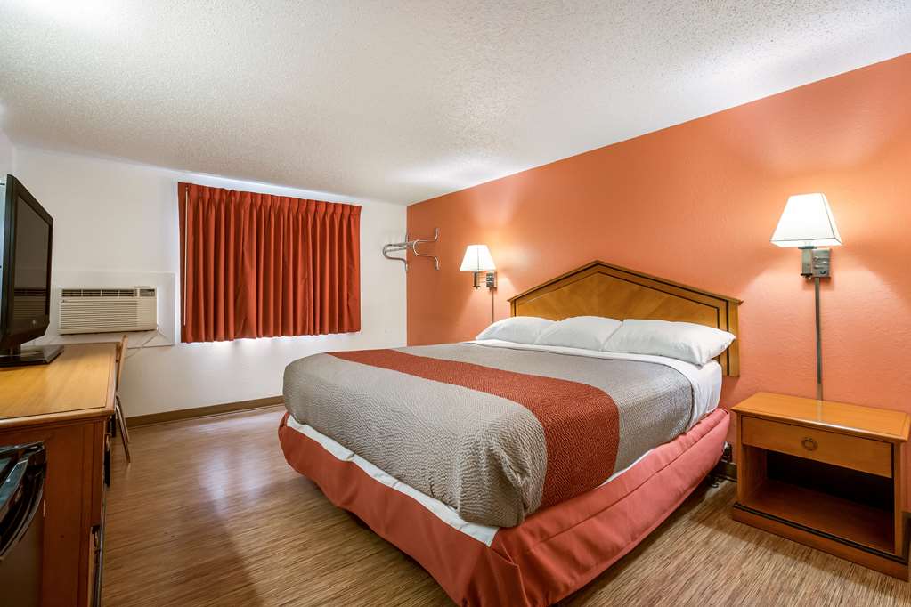 Motel 6 Albert Lea MN - photo 11
