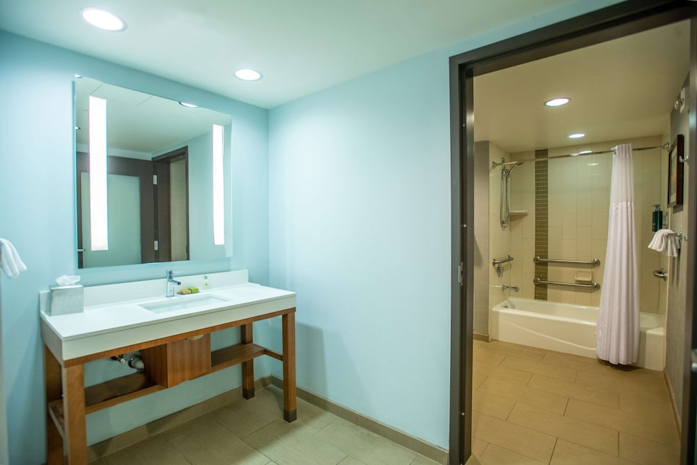 DoubleTree by Hilton Asheville Downtown - photo 51