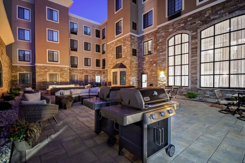 Staybridge Suites Southgate Detroit Area - photo 25