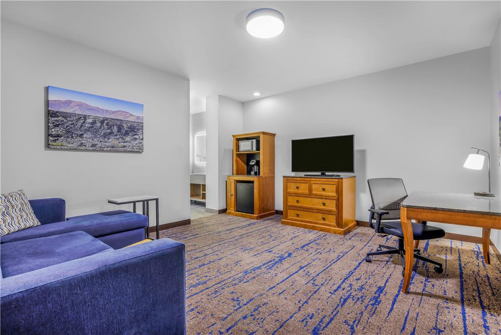La Quinta Inn & Suites by Wyndham Twin Falls - photo 17