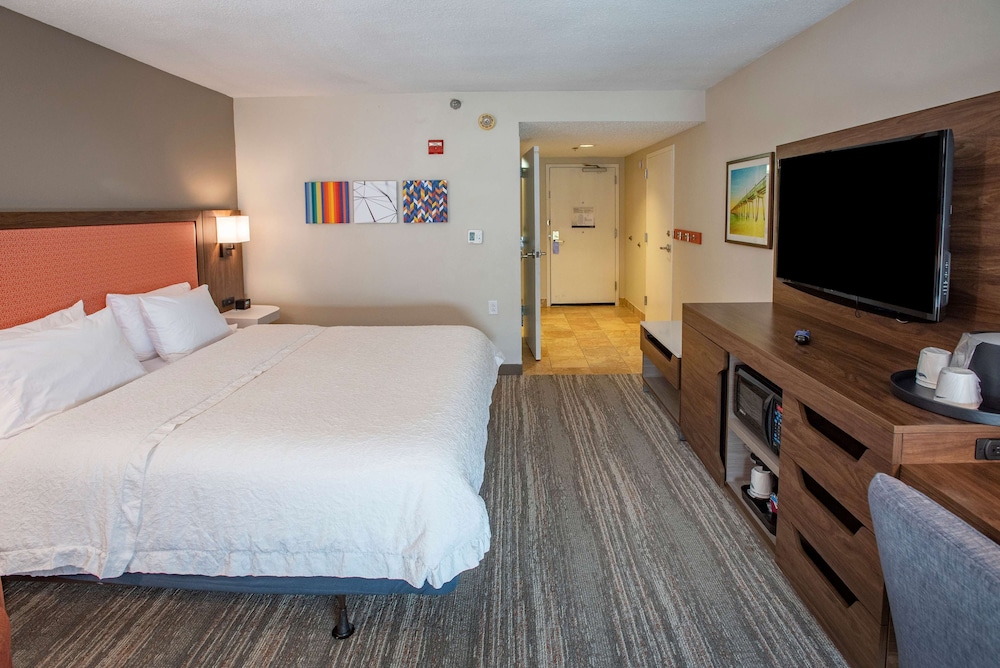 Hampton Inn Pensacola Airport - photo 34