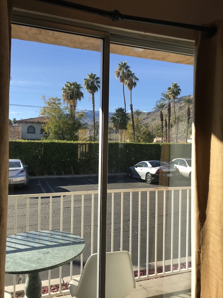 Delos Reyes Palm Springs - photo 21