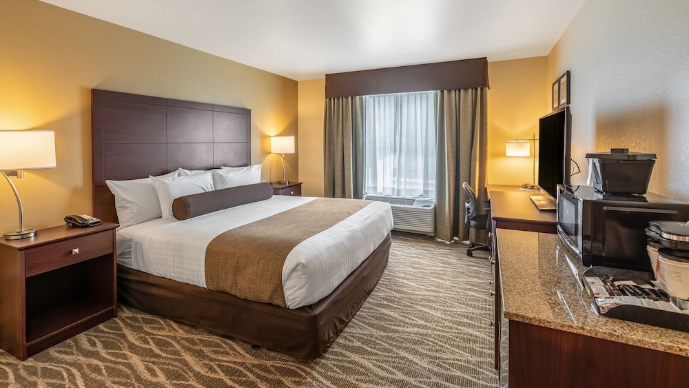 Cobblestone Hotel & Suites Hartford - photo 24