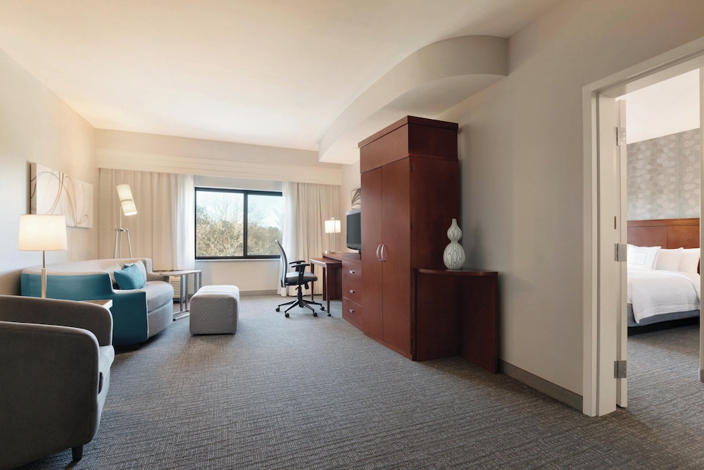 Courtyard by Marriott Charlotte Airport North - photo 9