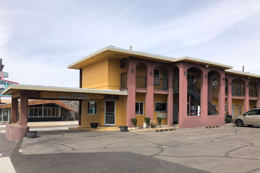 Rodeway Inn Albuquerque Downtown on Rt 66 - photo 2