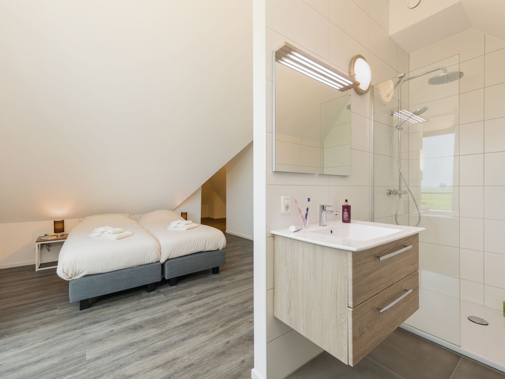 Luxury Villa on Waterfront — 4-Star Luxury Hotel in Heeg, Netherlands
