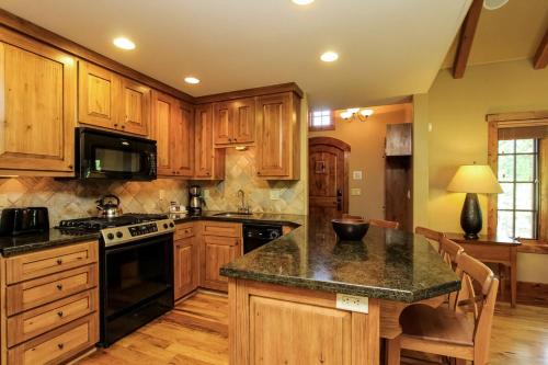 Clearwater Cottage 87 at Tamarack Resort by Casago McCall Donerightmanagement - photo 9