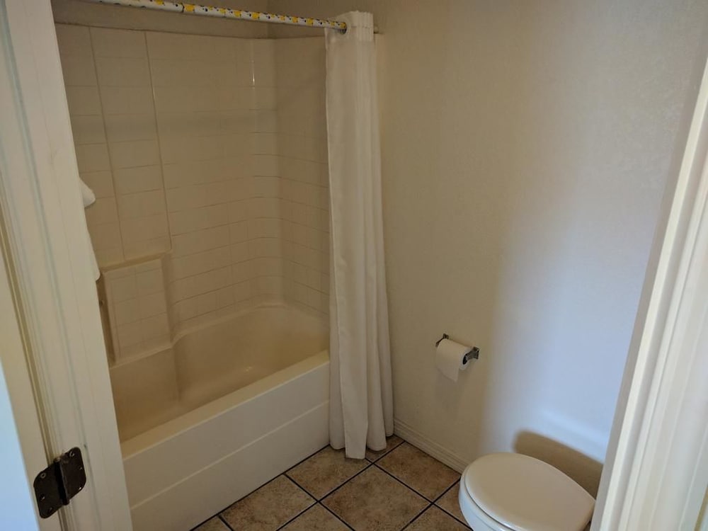 Desoto Motel - photo 24