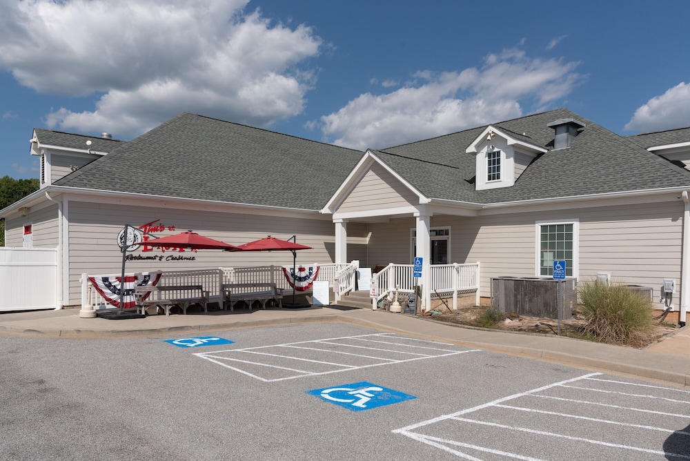 Boardwalk Hotel on Lake Anna by Kasa - photo 50