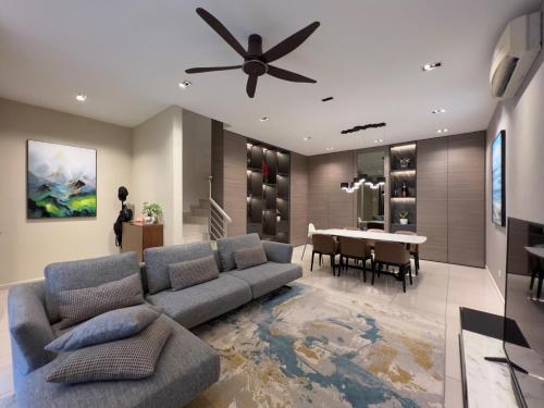Jenjarom Cozy House Free Parking — 4-Star Luxury Hotel in Jenjarum, Malaysia