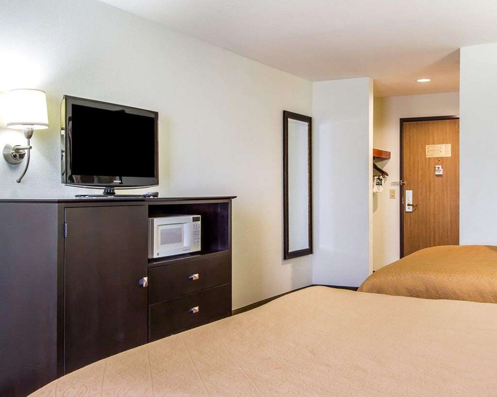 Quality Inn Pontiac - photo 27