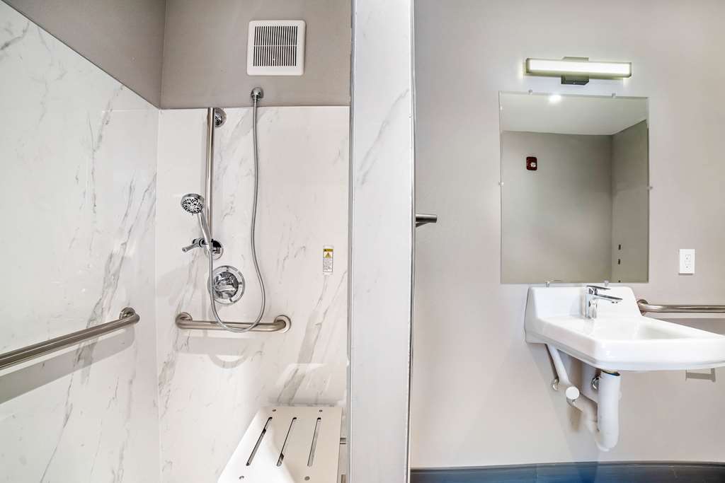Studio6 Suites Stockton CA Waterfront - photo 30