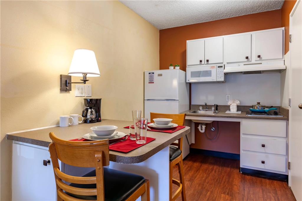 Suburban Studios Albuquerque Uptown - photo 31
