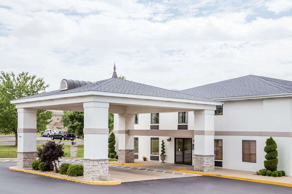 Days Inn by Wyndham Battlefield Rd Hwy 65 in Springfield, United States
