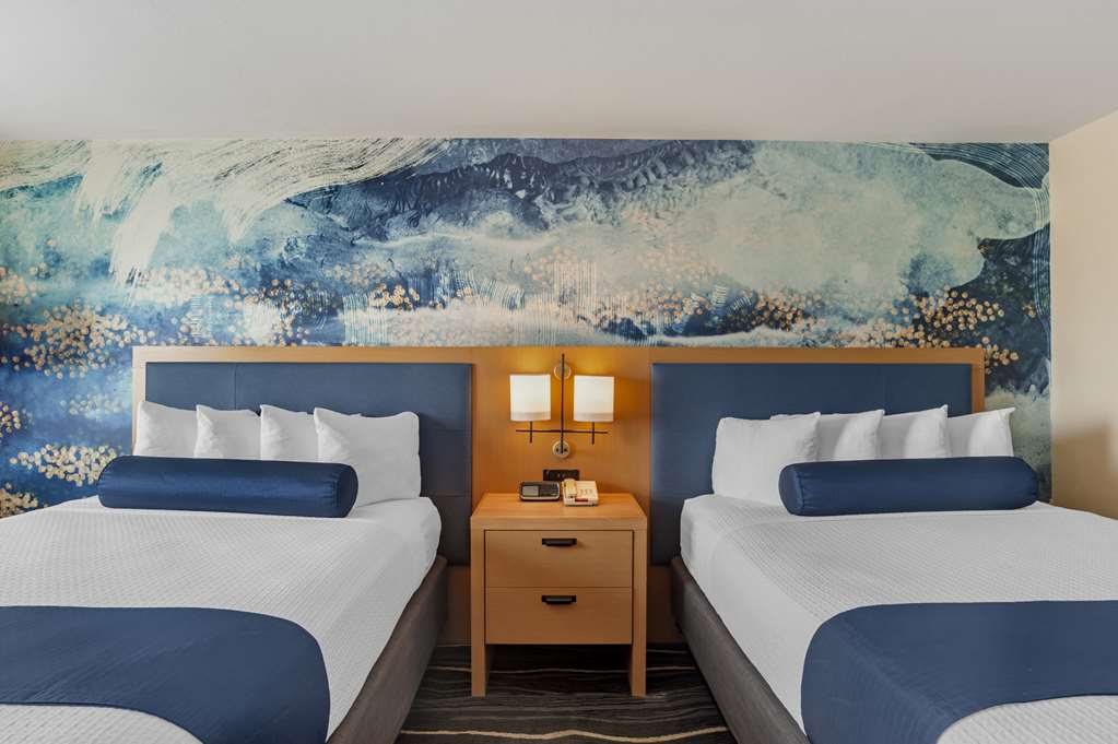 Best Western Plus Marina Gateway Hotel - photo 43