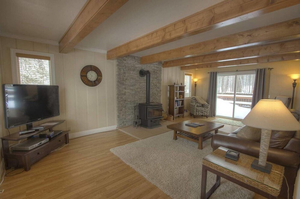Glenwood Getaway by Lake Tahoe Accommodations — 4-Star Luxury Hotel in South Lake Tahoe, United States