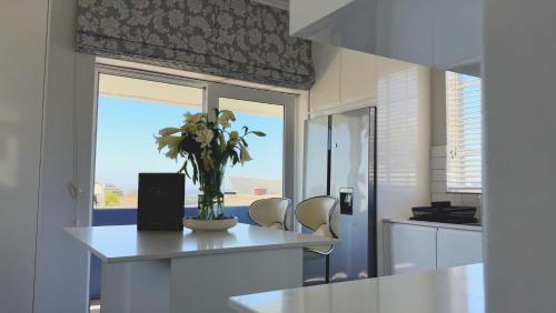 21 Cheviot Place Penthouse with Sea View A & B