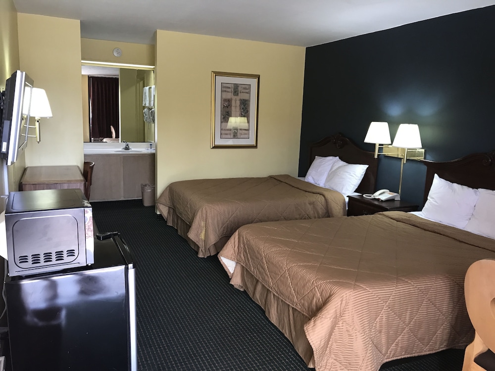 Relax Inn & Suites - photo 7