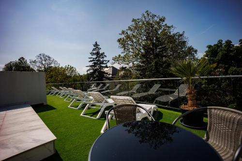 Villa Bauhaus Wellness Apartman 105 — 4-Star Luxury Hotel in Siofok, Hungary