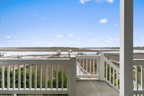 Marsh Madness by Oak Island Accommodations - photo 17