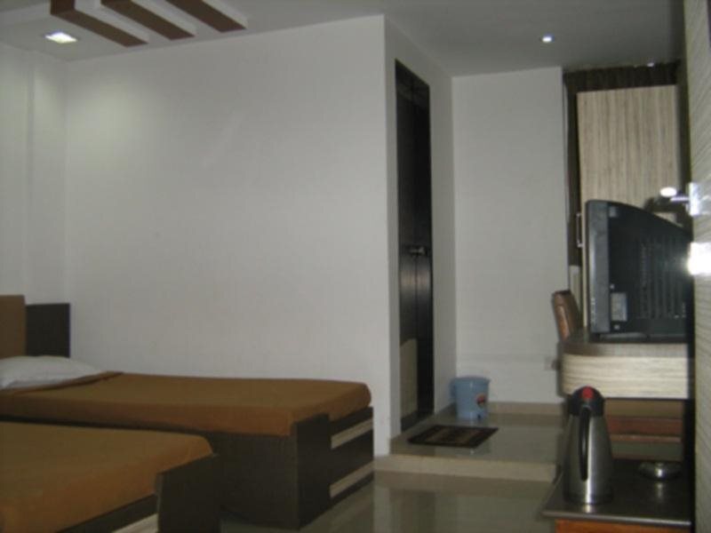 Eden Guest House & Dormitory Hostel