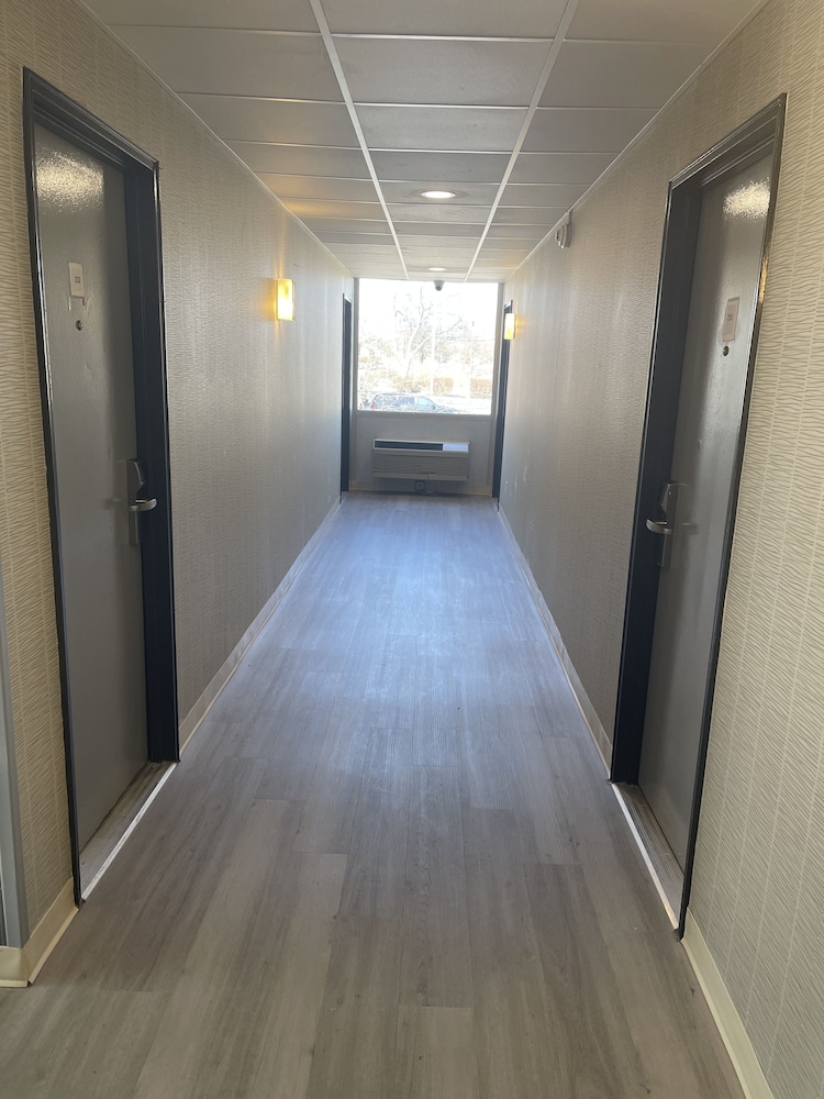The Wayne Inn - photo 29