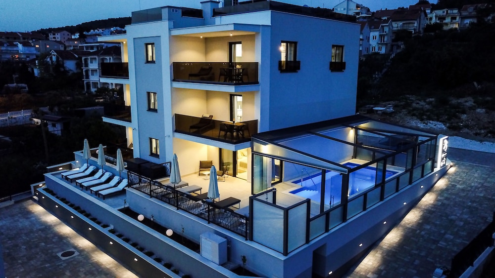 Villa 23 — 5-Star Luxury Hotel in Okrug Gornji, Croatia