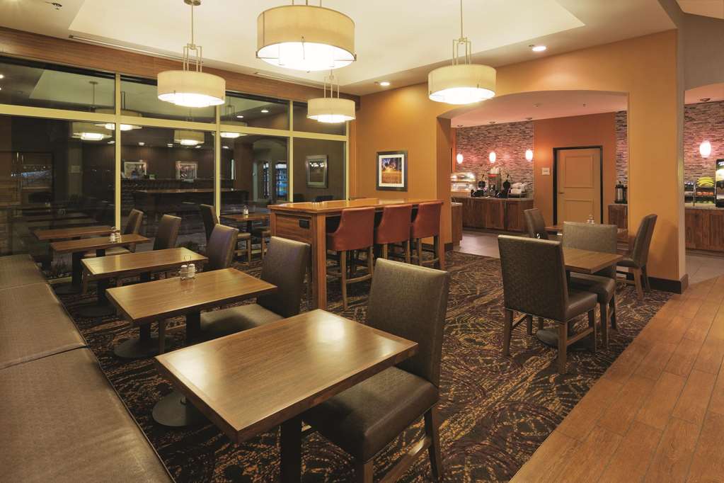 La Quinta Inn & Suites by Wyndham Butte - photo 46