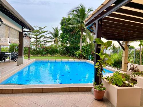 Melaka Beachfront Villa with Pool — 4-Star Luxury Hotel in Malacca, Malaysia