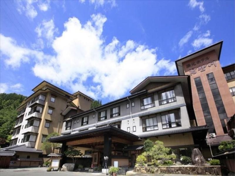 Yumoto Hotel Achigawa - carbon neutral hotel in Nagano