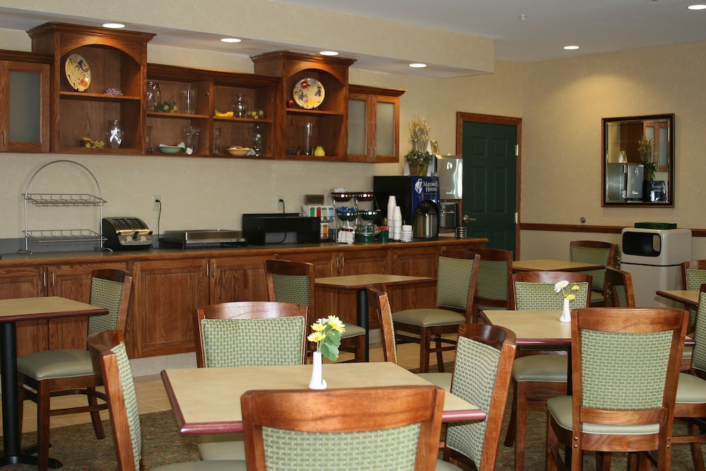 Country Inn & Suites by Radisson Ithaca NY - photo 35