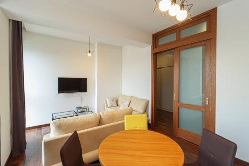 Modern Vake Retreat By Wehost