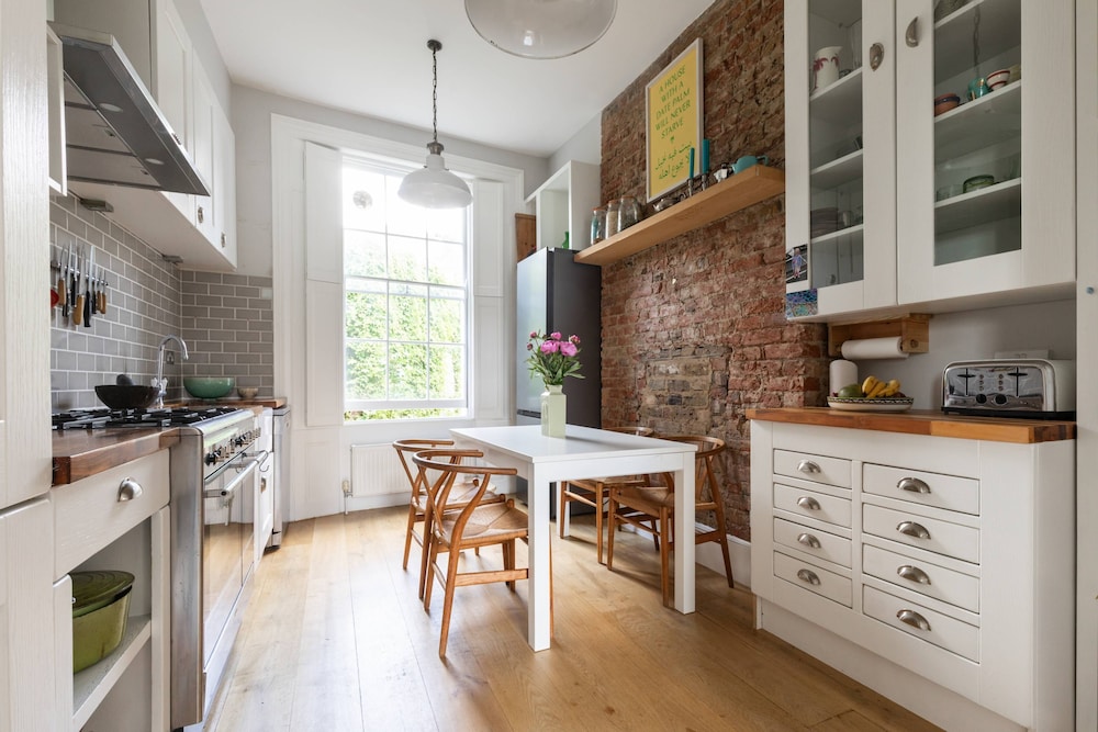 Lyme Terrace by Onefinestay — 4-Star Luxury Hotel in London, United Kingdom