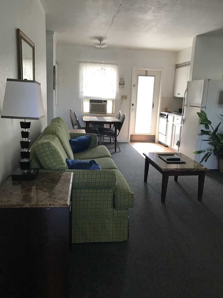 Echo Sails Motel - photo 33