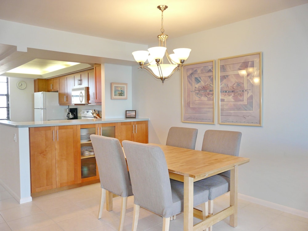 South Seas Tower 2 1001 - photo 8
