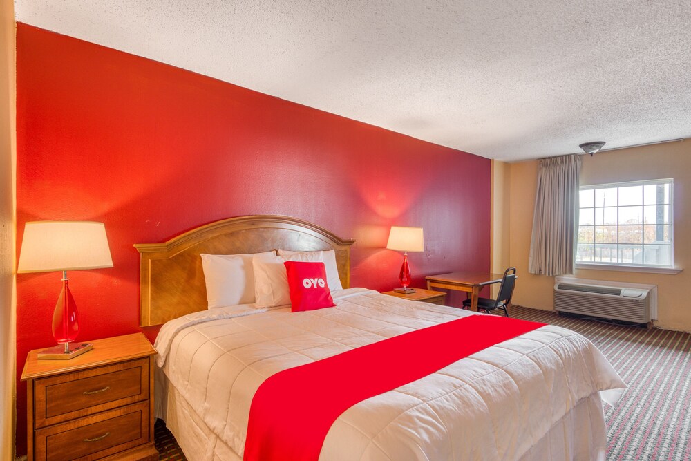 OYO Hotel Jackson Fairgrounds I 55 - photo 9