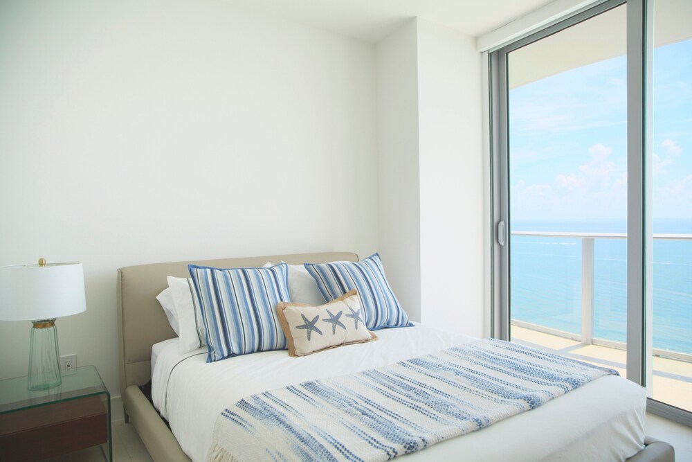 Contemporary Beach Resort Condos - photo 9