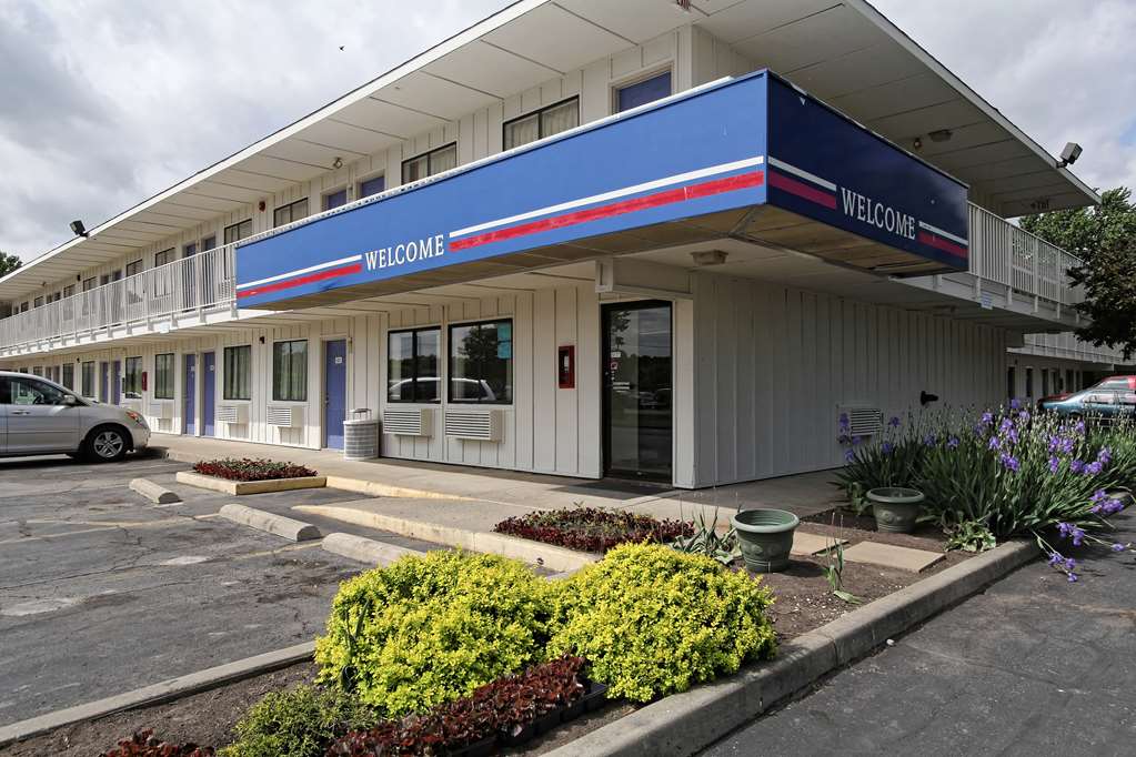 Motel 6 Amherst OH Cleveland West Lorain - featured photo