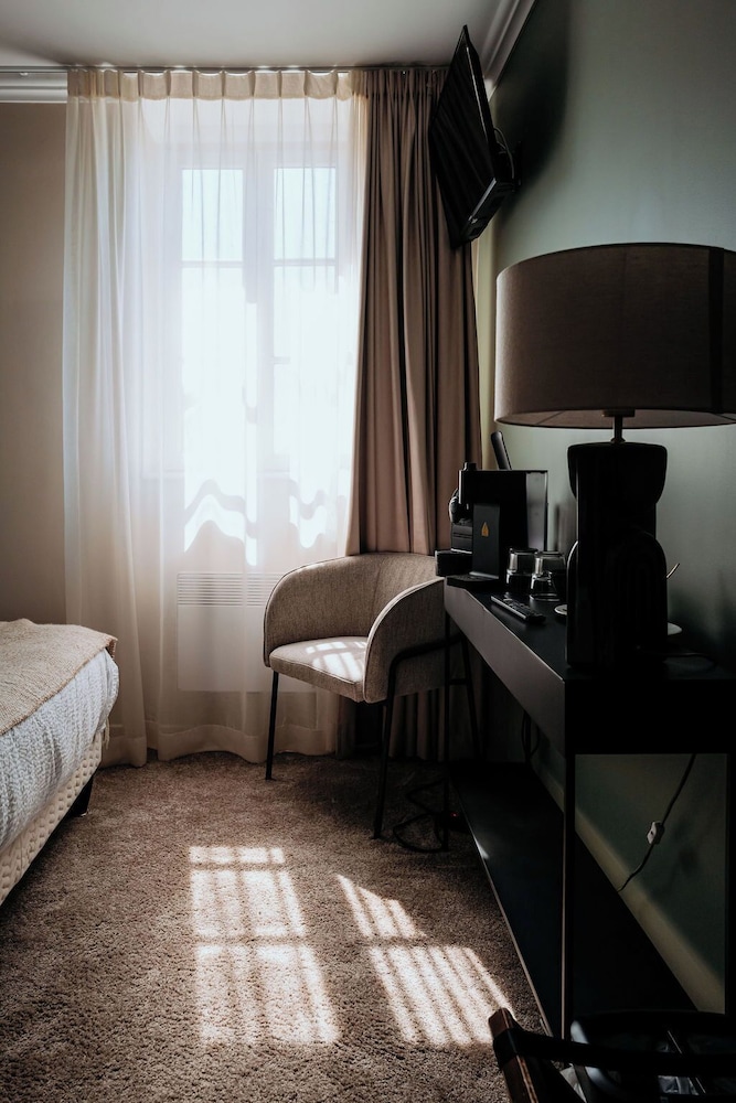 Hostellerie Saint Louis - last minute hotel in Bollezeele
