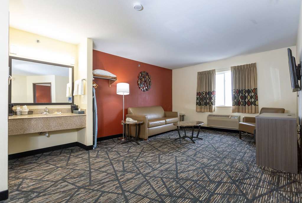 Super 8 by Wyndham Big Rapids - photo 29