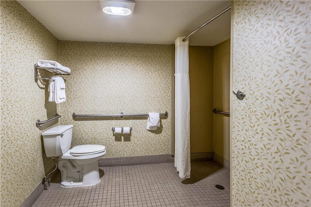 Clarion Pointe Huntsville Research Park - photo 8